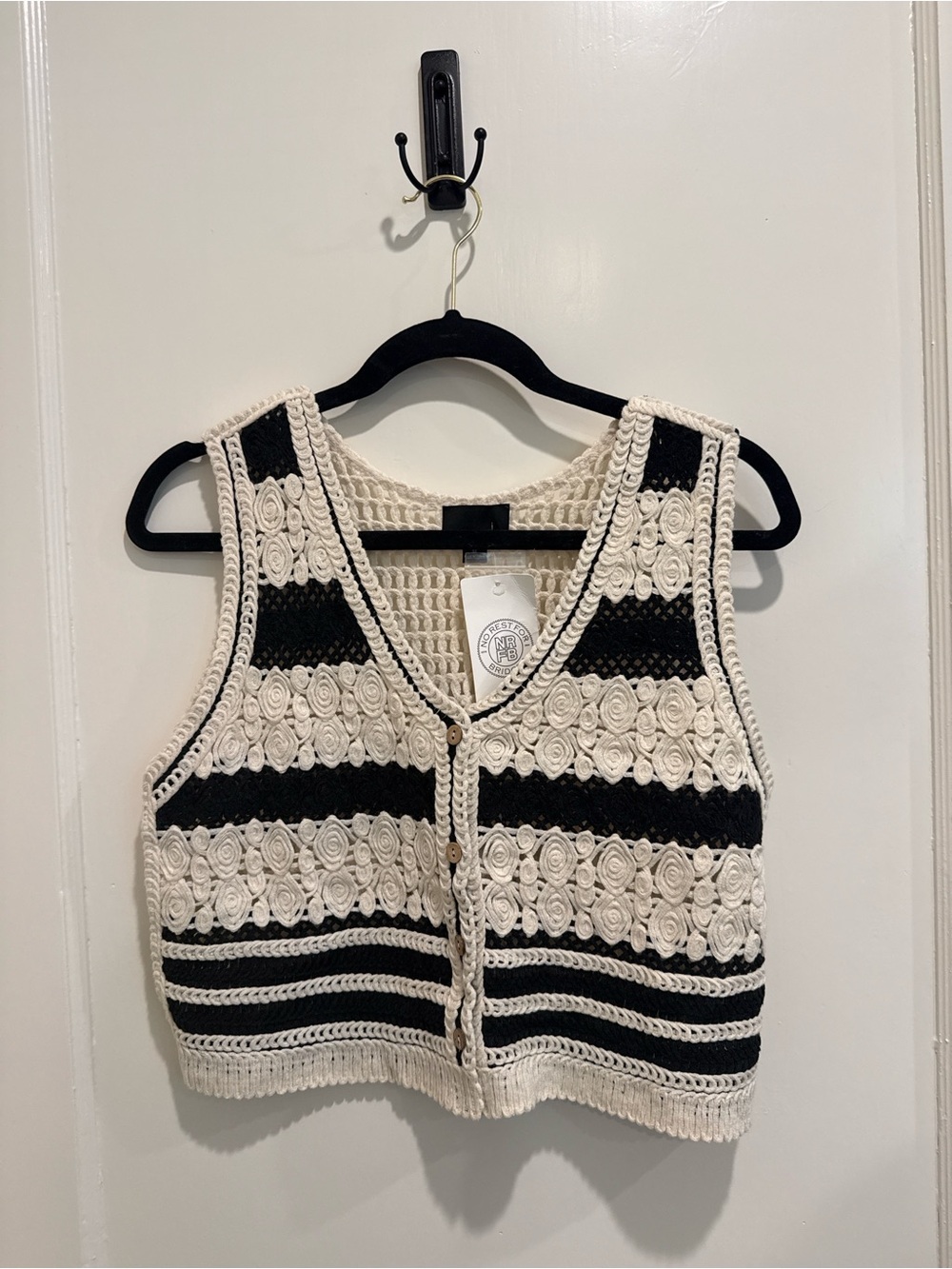 Crochet Knit Boho Vest Top Black & Cream Medium ✨ NWT ✨